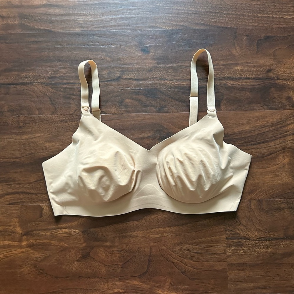 Knix Leakproof Seamless Wireless Nursing Bra Beige Nude 
Size 7